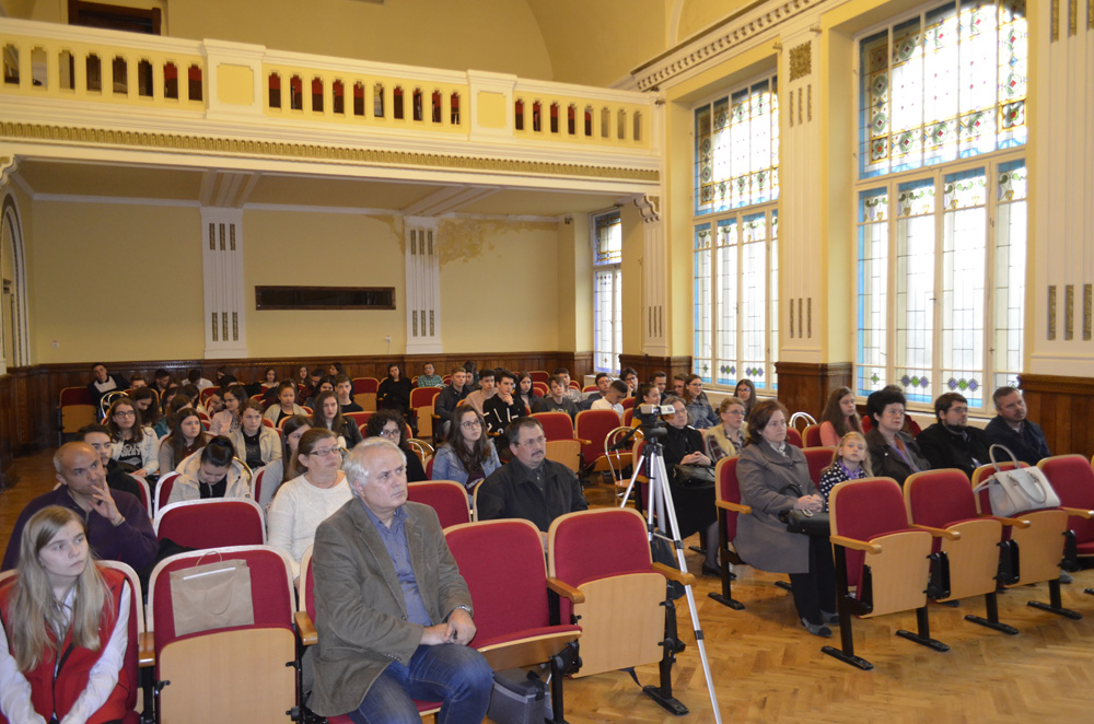 Pr. Pantelimon Susnea la Colegiul Mihai Viteazul din Turda - Tinerii si muzica